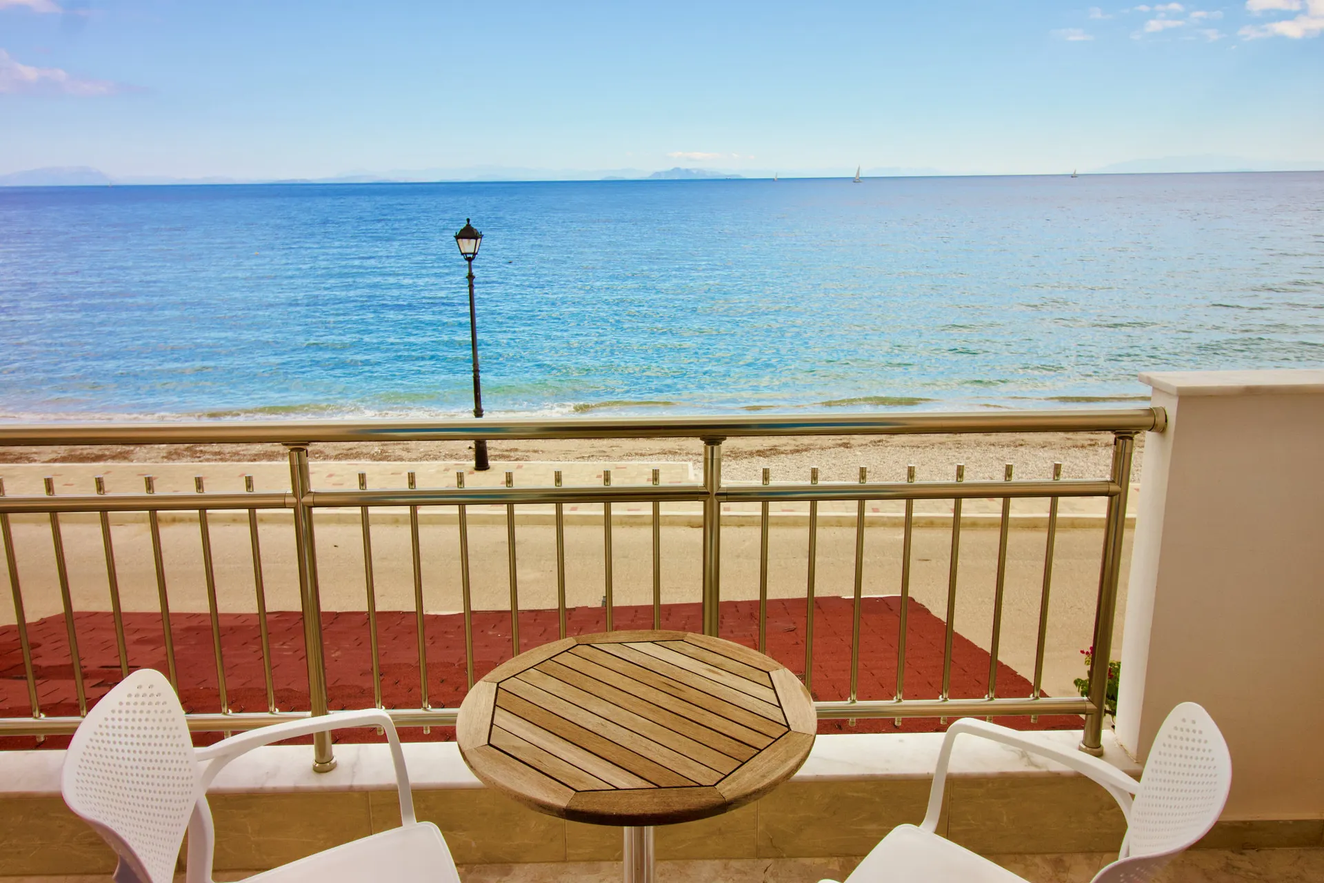 Kalypso Hotel - Dreibettzimmer Meerblick