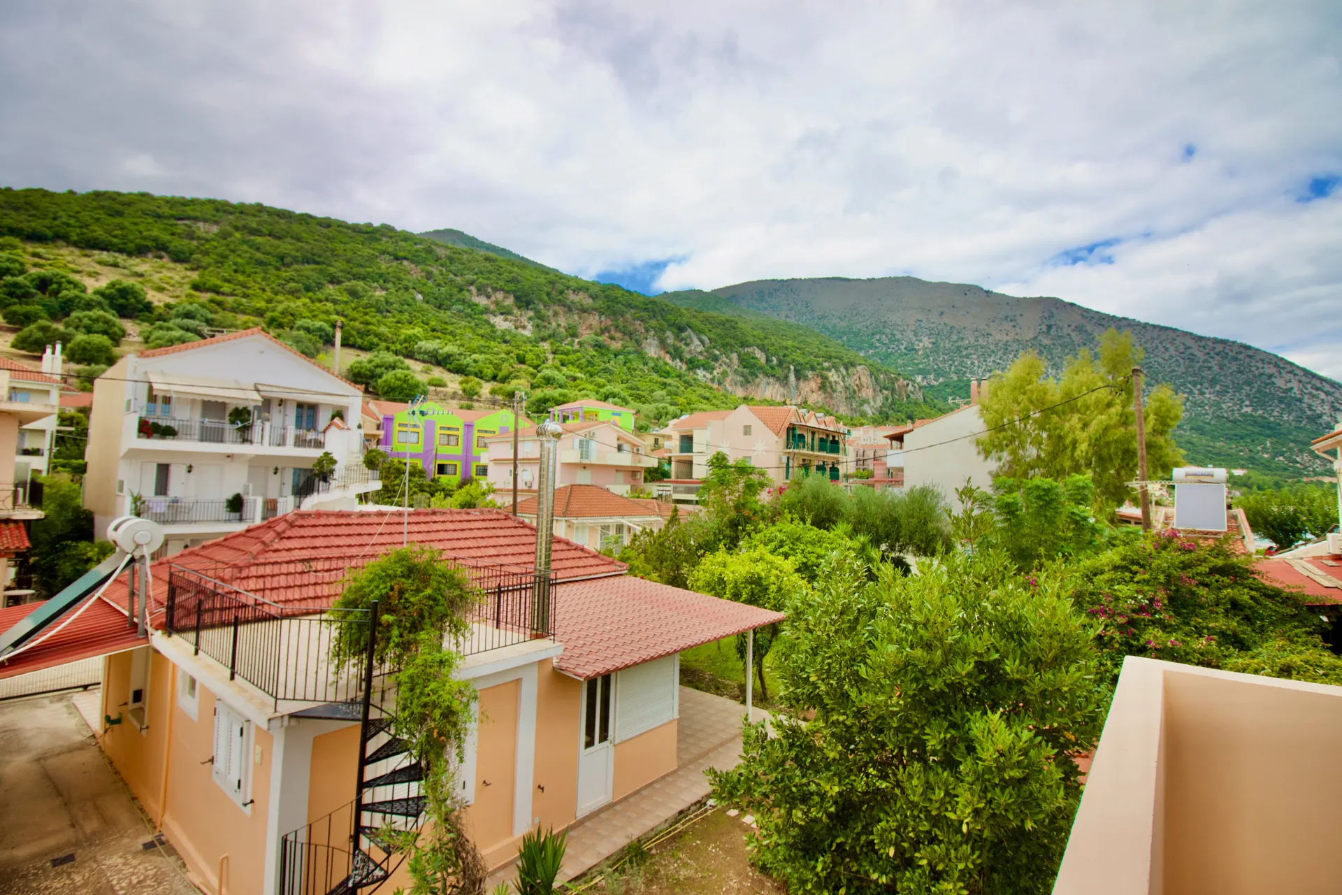 Kalypso Hotel - Dreibettzimmer Bergblick