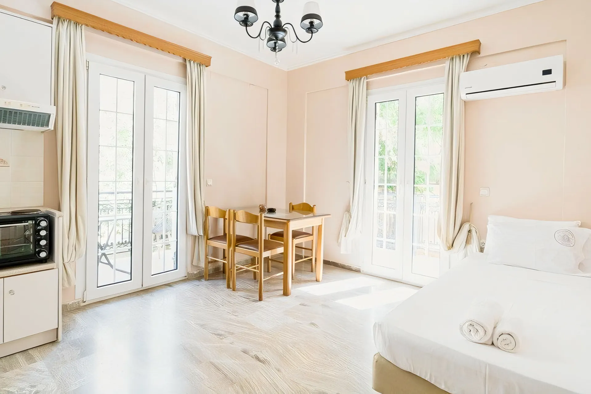 Aparthotel Stellatos House