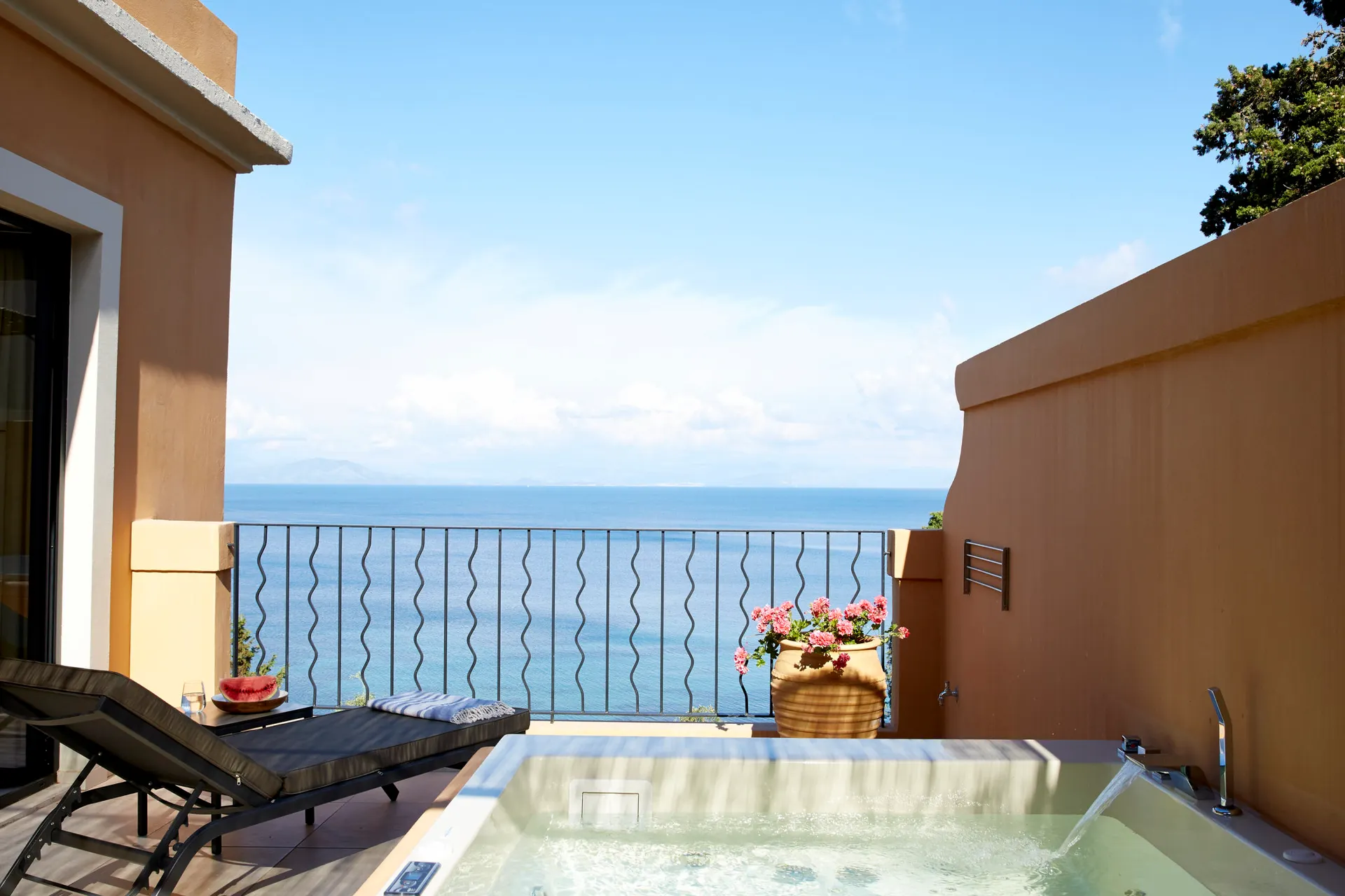 Hotel MarBella Nido - B - Junior Suite Whirlpool Meerblick