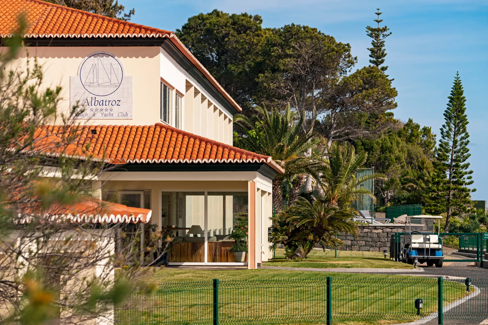 Albatroz Beach & Yacht Club
