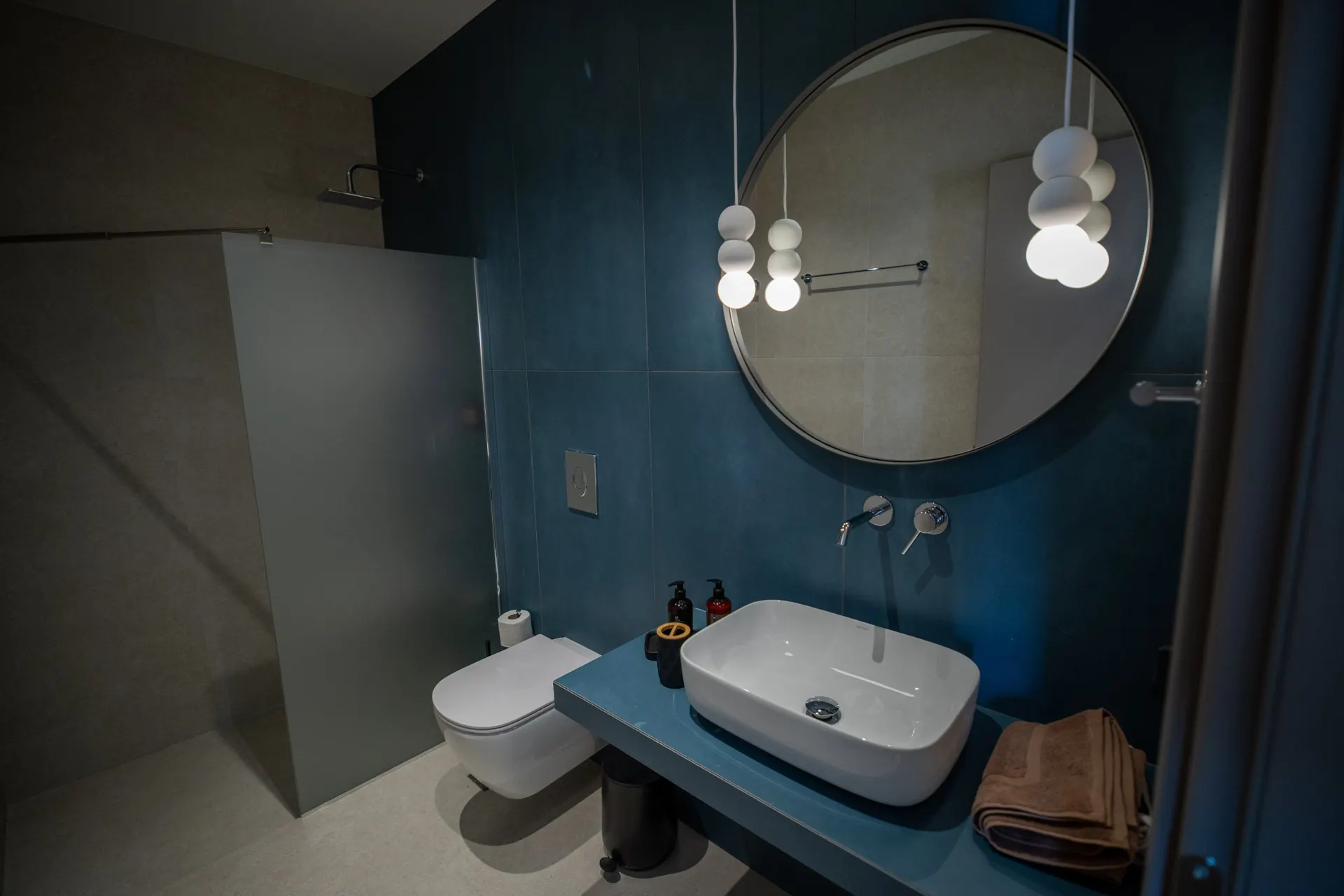 Lorraine's Boutique Suites - Studio Meerblick mit Whirlpool