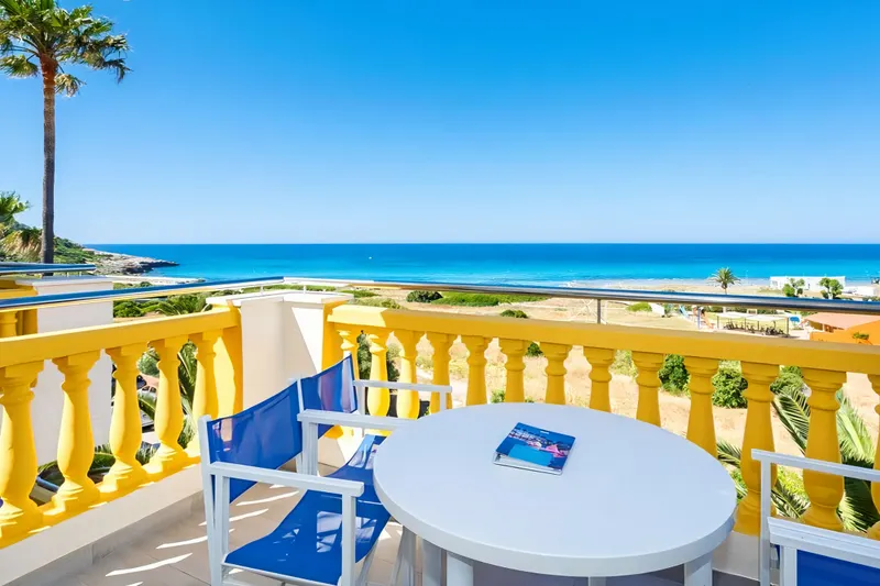 Royal Son Bou Family Club