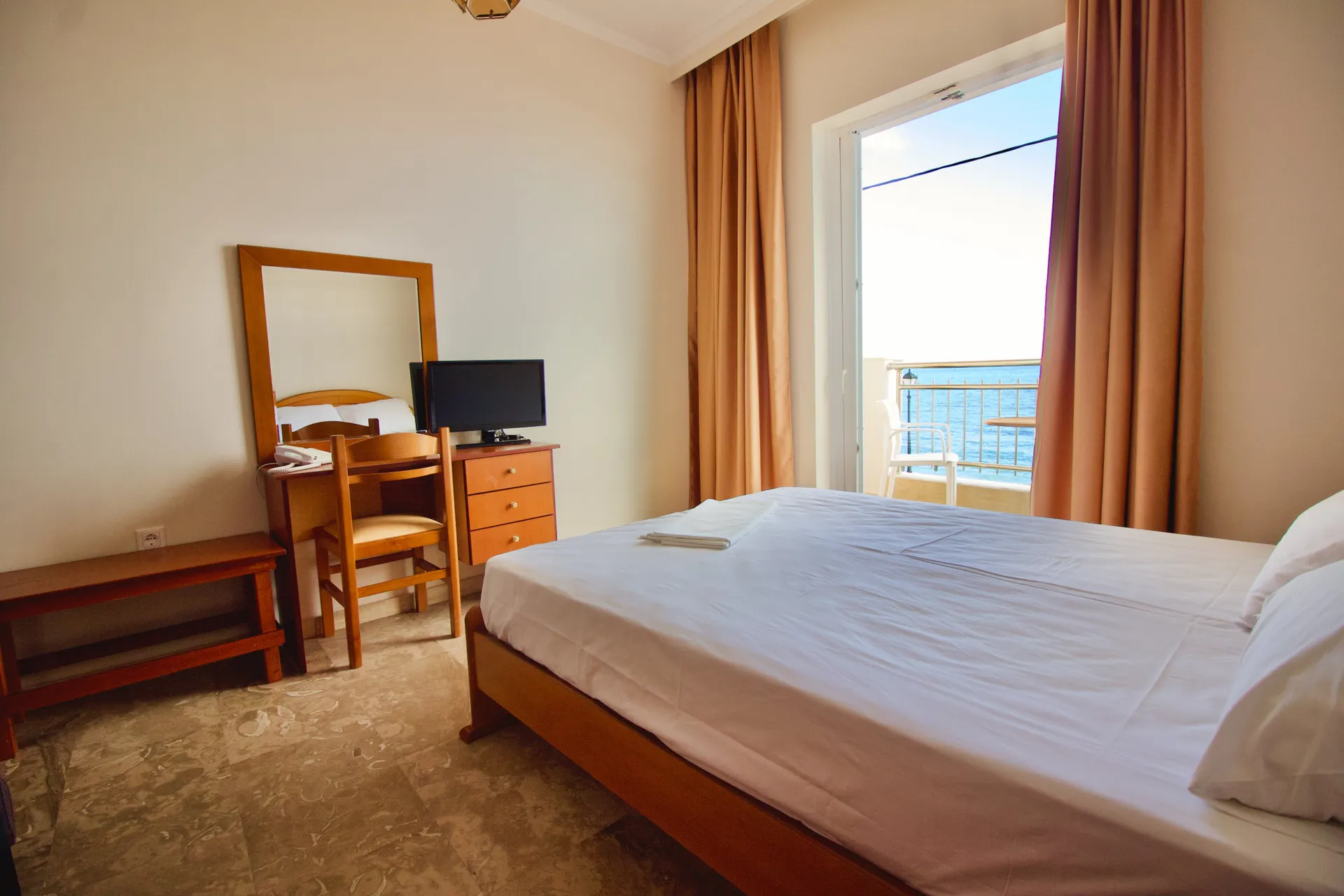 Kalypso Hotel - Doppelzimmer Meerblick