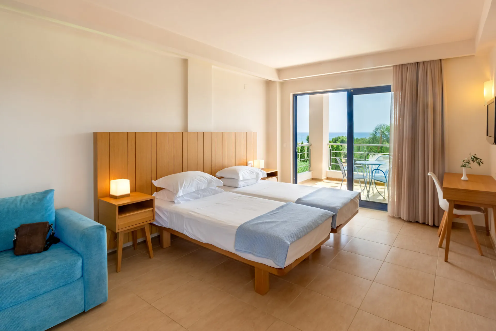 Hotel Ionian Theoxenia - Familienzimmer seitlicher Meerblick