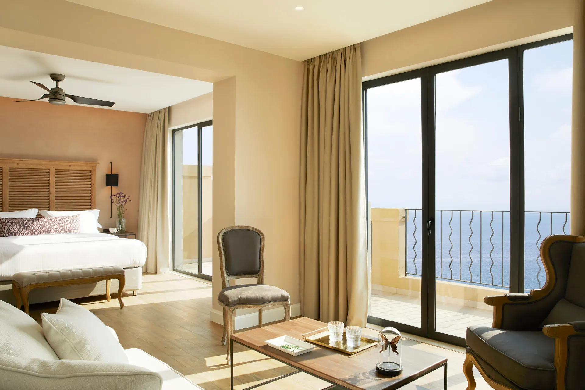 Hotel MarBella Nido - Deluxe Suite Whirlpool Meerblick