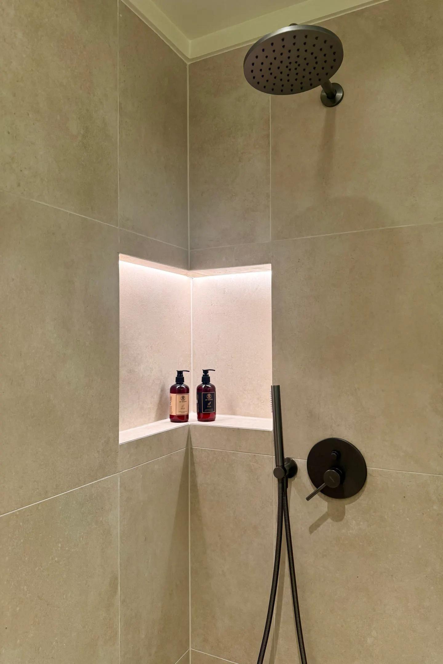 Aethra Hotel & Suites - Doppelzimmer Deluxe mit Poolzugang