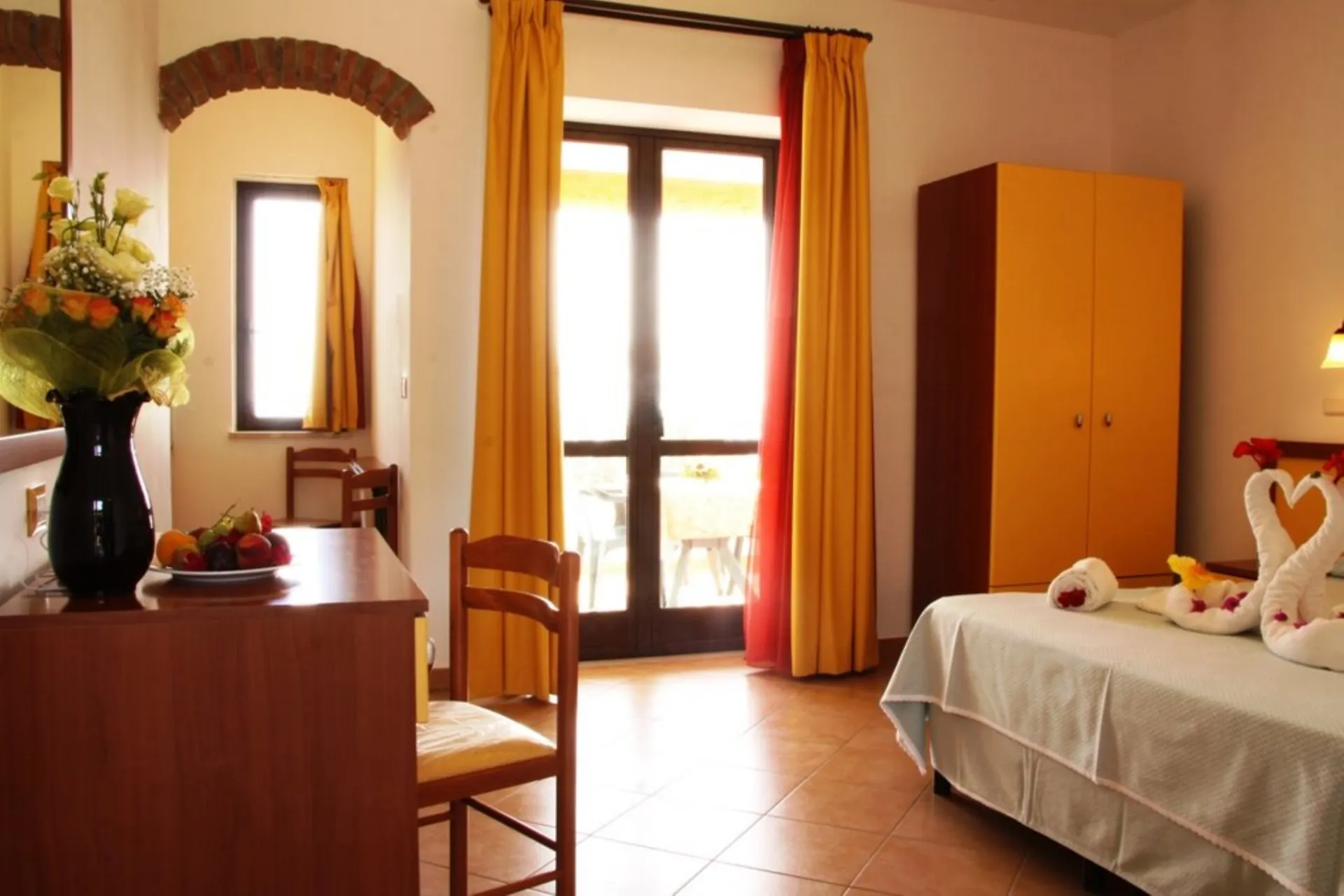Luzia Agriresort - Doppelzimmer seitlicher Meerblick