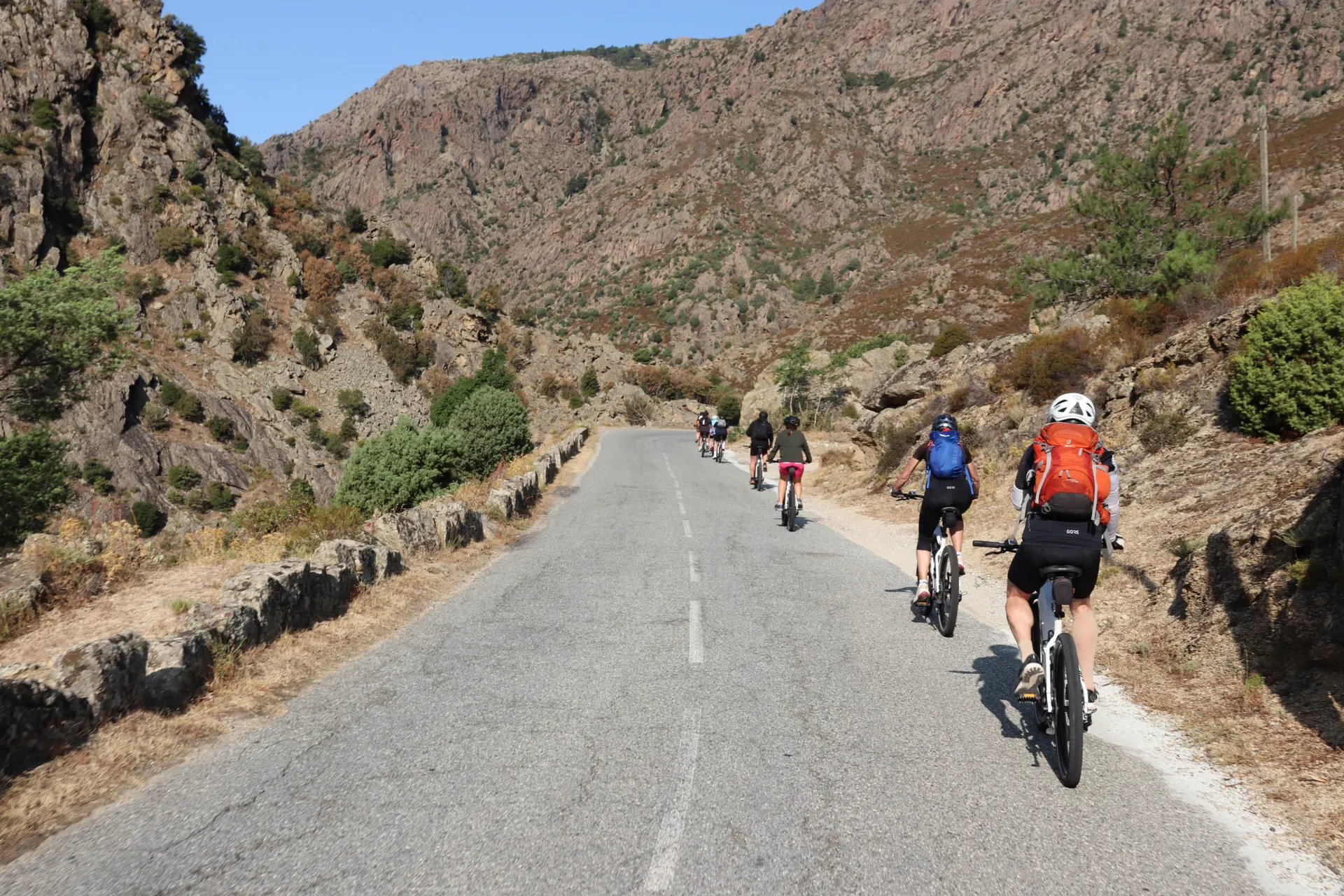 Fahrt durch traumhafte Berglandschaften
