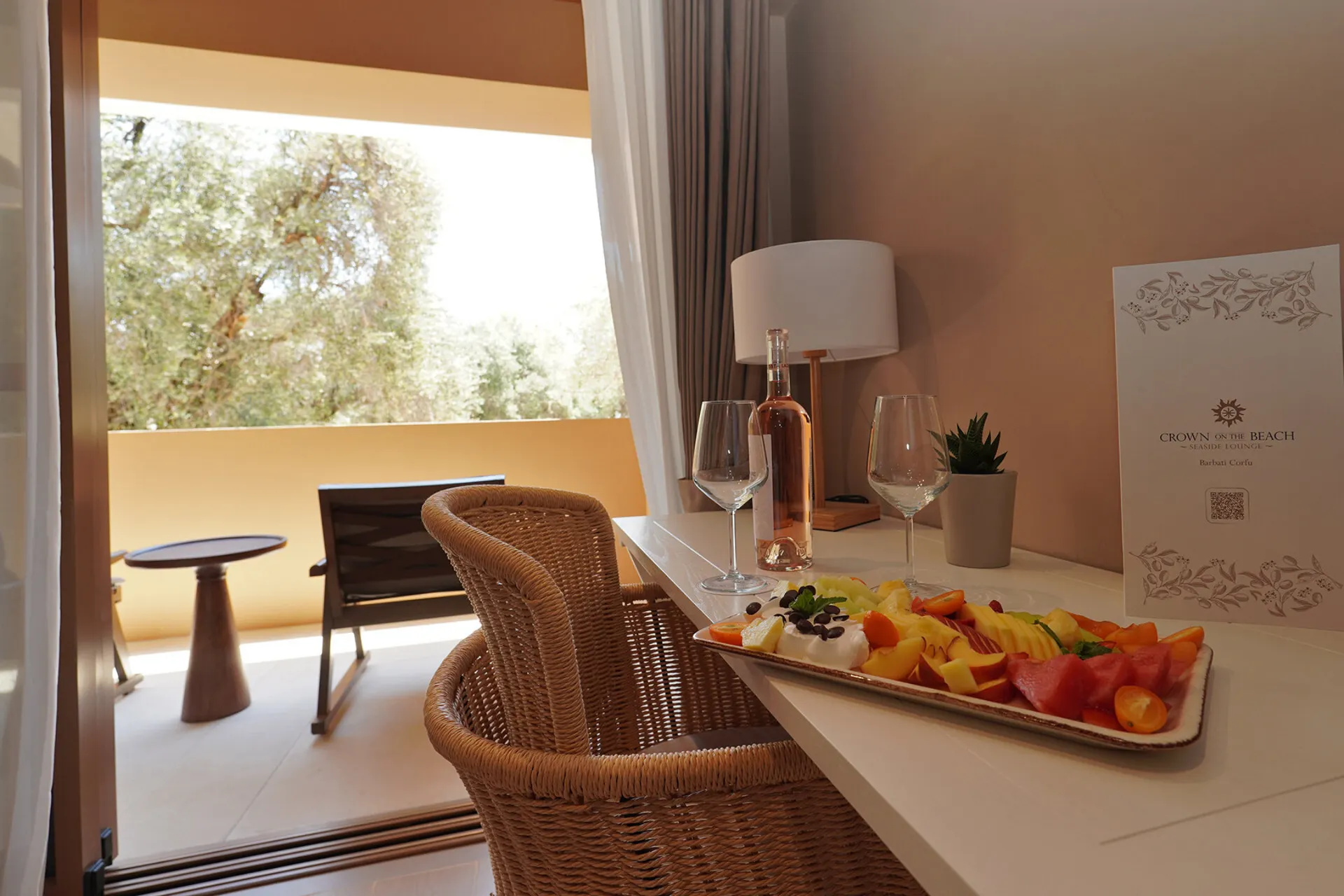 Ionian Crown Suites - Doppelzimmer Ionian Executive Gartenblick
