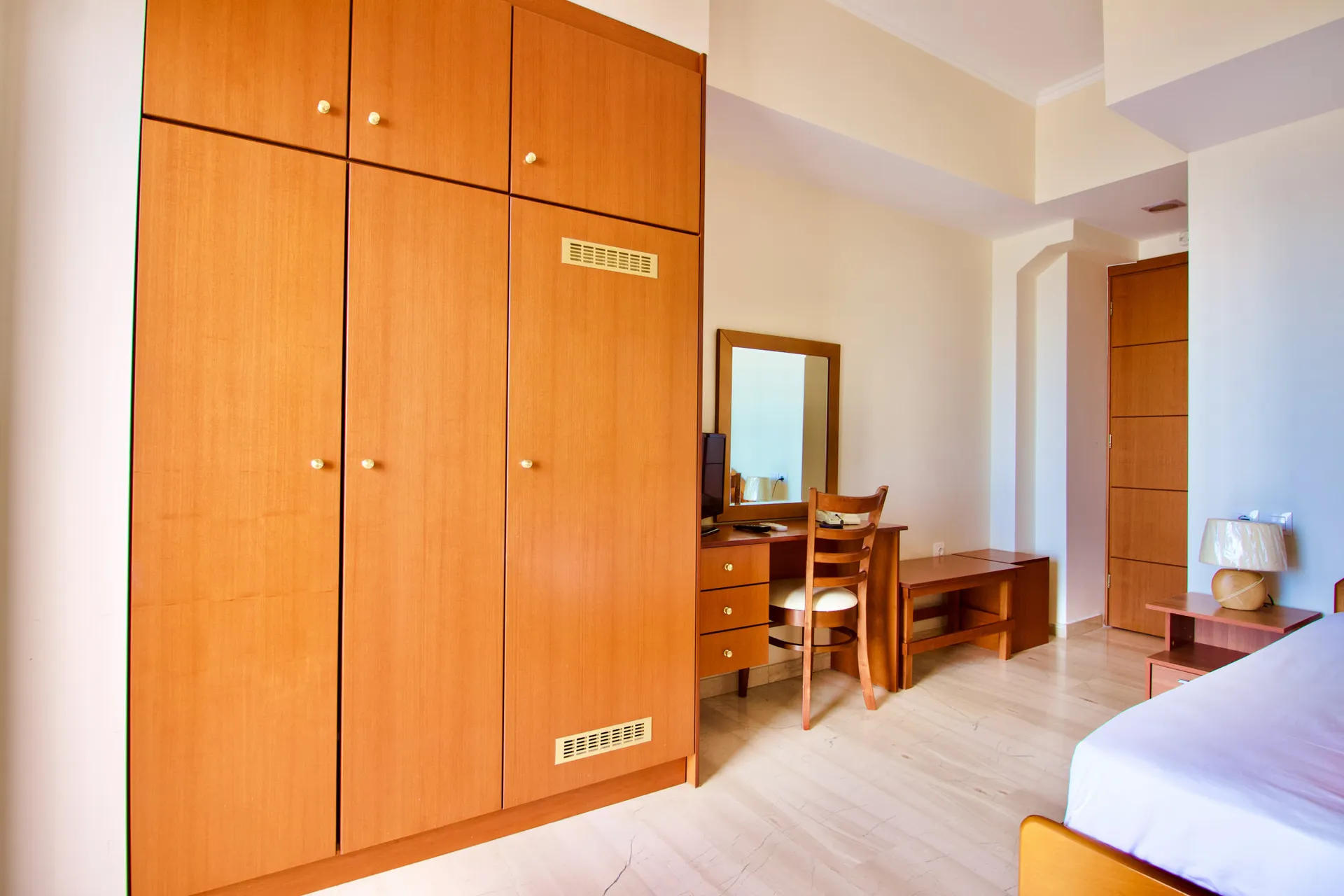 Kalypso Hotel - Dreibettzimmer Meerblick