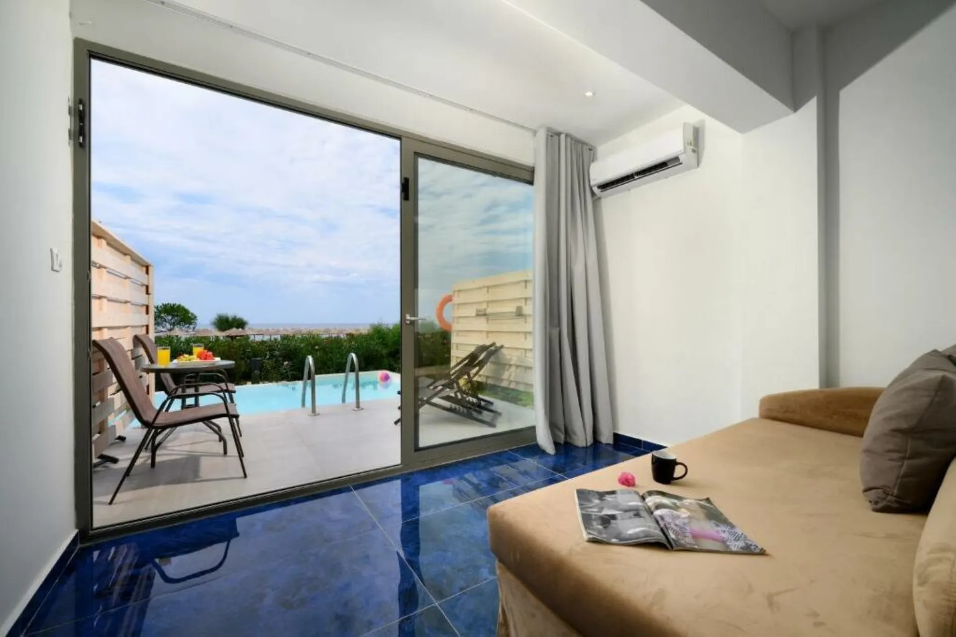 Ninos Grand Beach Hotel & Resort - Junior Suite Meerblick Swim Up