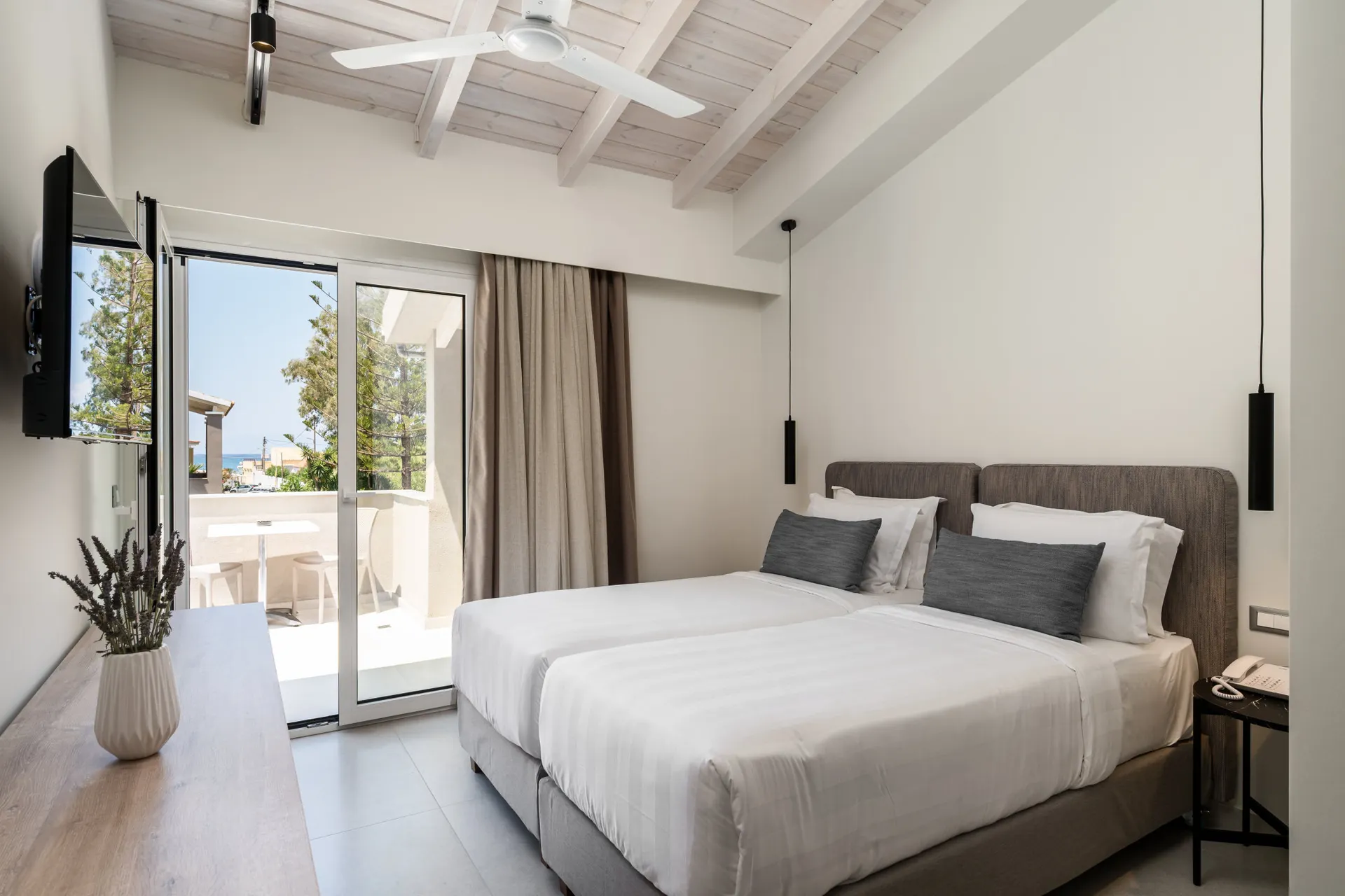 Acharavi Beach Hotel - Doppelzimmer Gartenblick